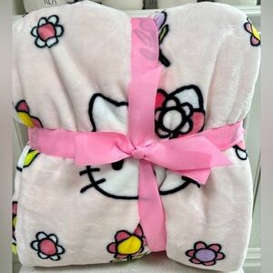 Hello Kitty Full/Queen Blanket